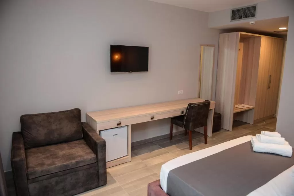 Brilliant Hotel STD DBL 5.jpg